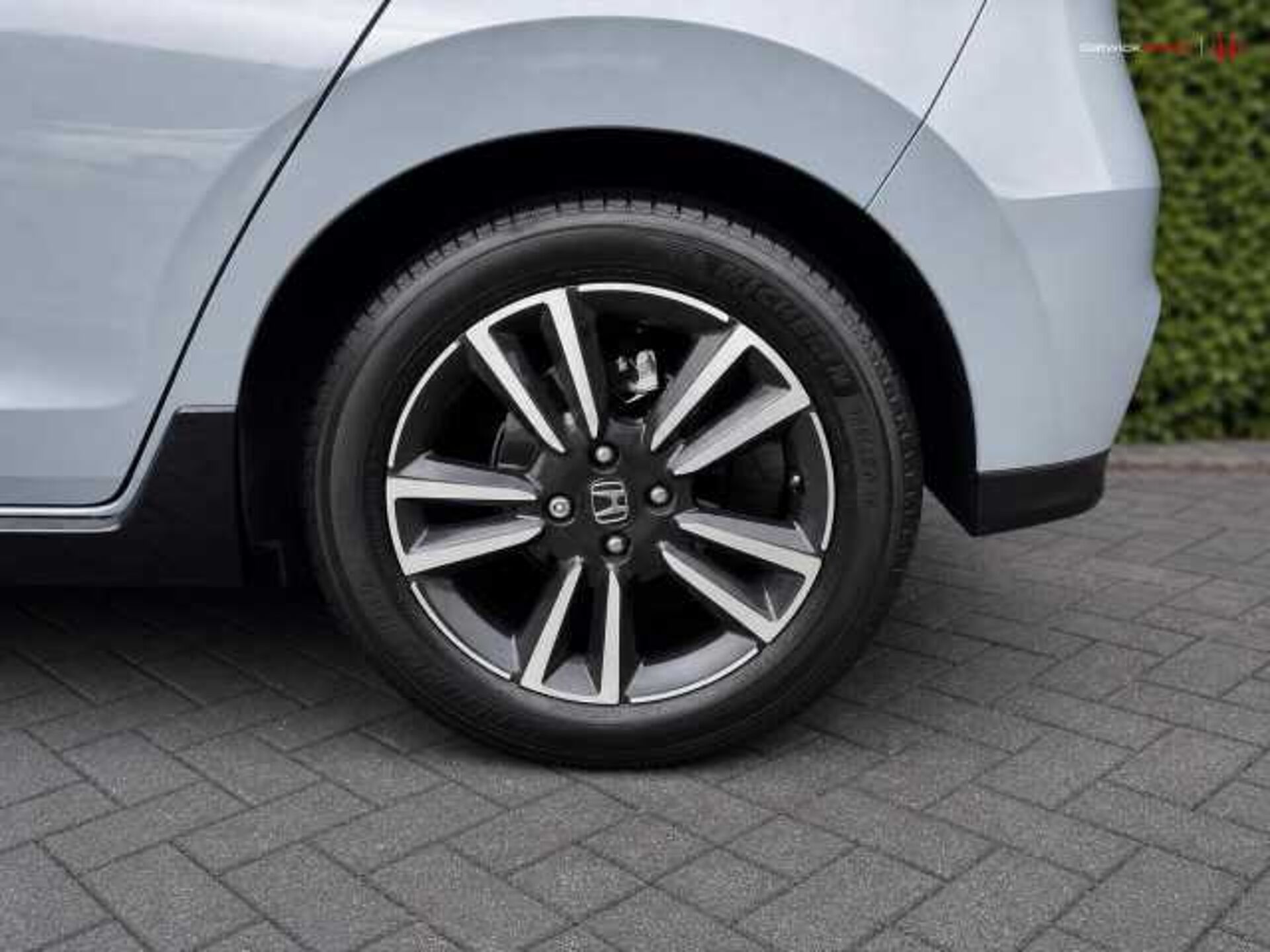 Honda Jazz Hybrid 1.5 i-MMD (122ps) Advance Sport eCVT 