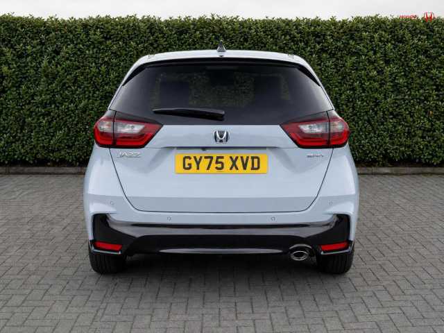 Honda Jazz Hybrid 1.5 i-MMD (122ps) Advance Sport eCVT 
