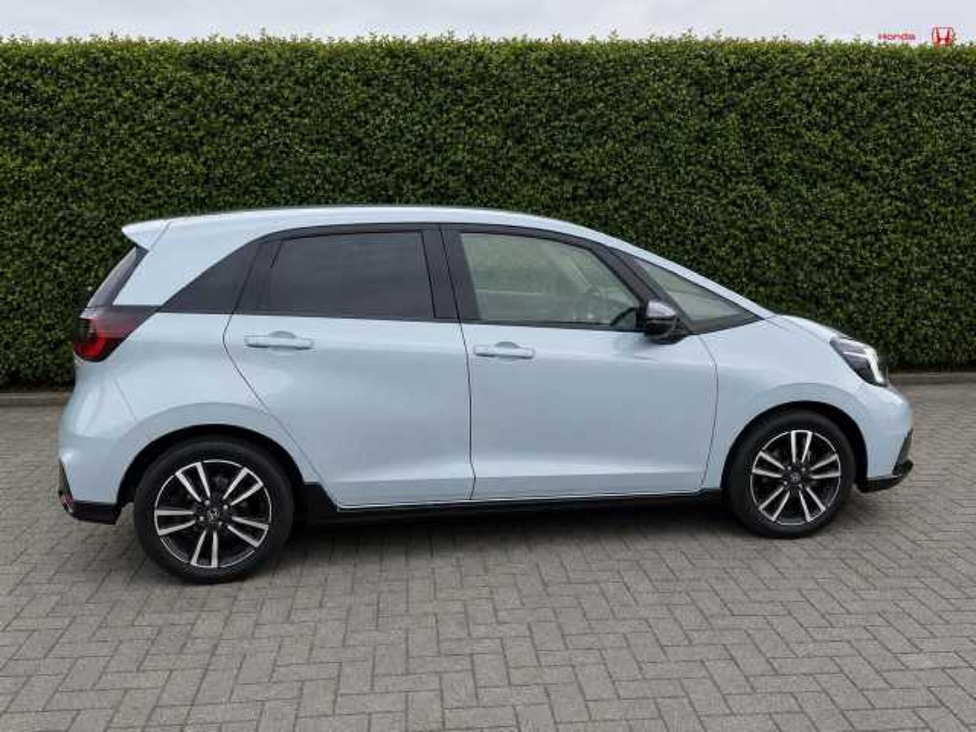 Honda Jazz Hybrid 1.5 i-MMD (122ps) Advance Sport eCVT 