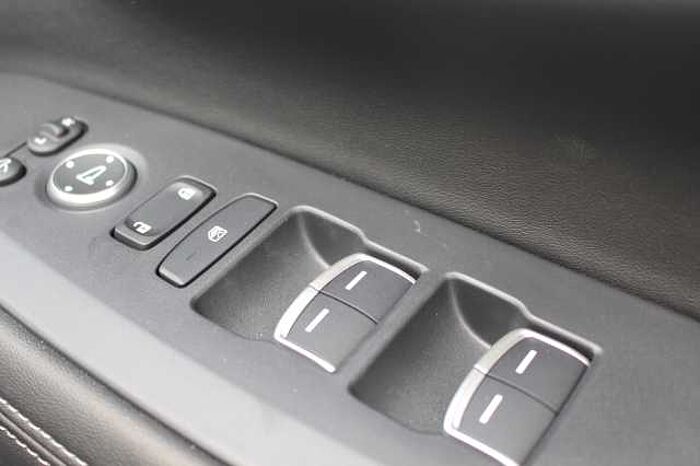 Honda ZR-V e:HEV 2.0 i-MMD (184ps) Advance Hybrid eCVT 