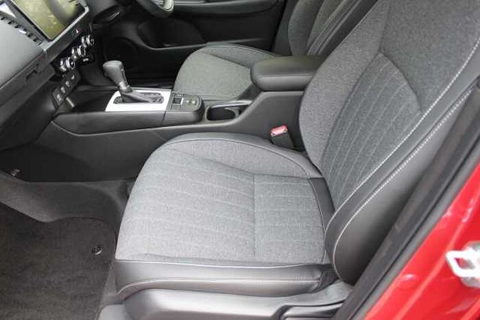 Honda Jazz Hybrid 1.5 i-MMD (122ps) Advance eCVT 
