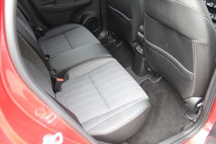 Honda Jazz Hybrid 1.5 i-MMD (122ps) Advance eCVT 