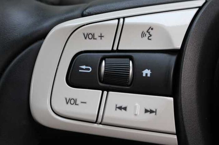 Honda Jazz Hybrid 1.5 i-MMD (122ps) Advance eCVT 