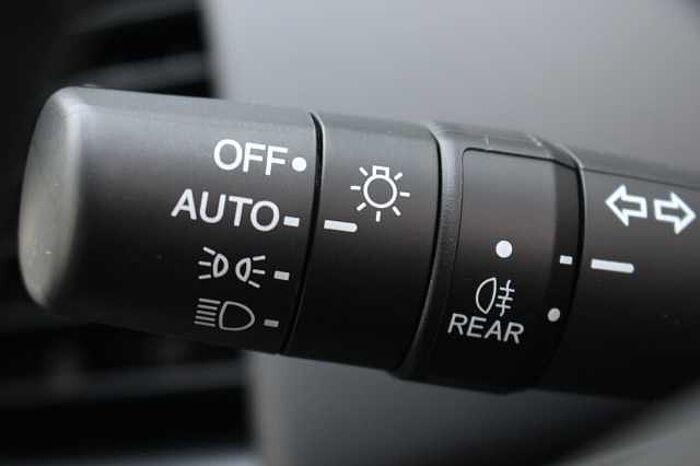 Honda Jazz Hybrid 1.5 i-MMD (122ps) Advance eCVT 