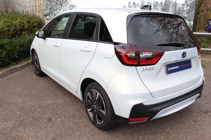 Honda Jazz Hybrid 1.5 i-MMD (122ps) Advance eCVT 