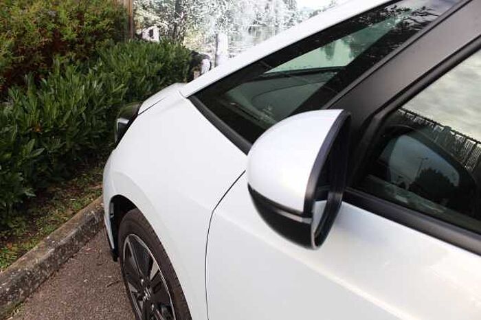 Honda Jazz Hybrid 1.5 i-MMD (122ps) Advance eCVT 