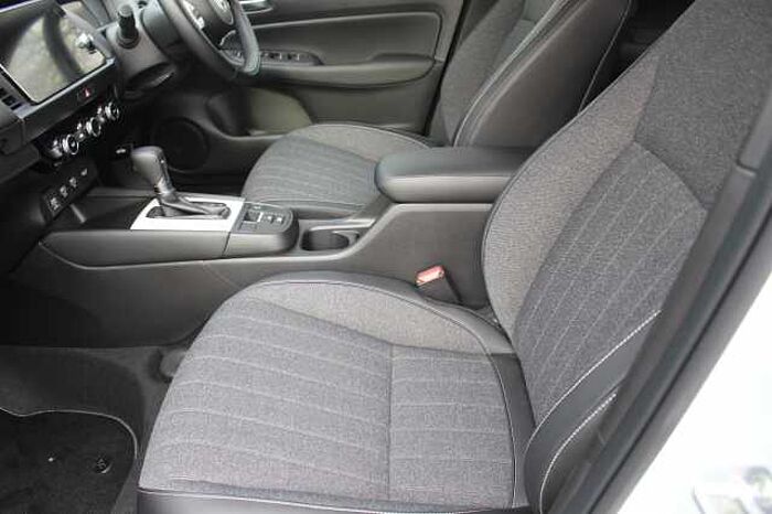 Honda Jazz Hybrid 1.5 i-MMD (122ps) Advance eCVT 