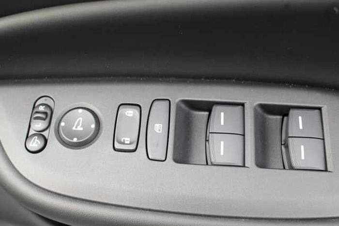 Honda Jazz Hybrid 1.5 i-MMD (122ps) Advance eCVT 