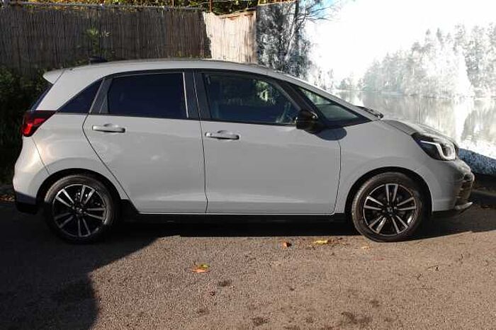 Honda Jazz Hybrid 1.5 i-MMD (122ps) Advance Sport eCVT 
