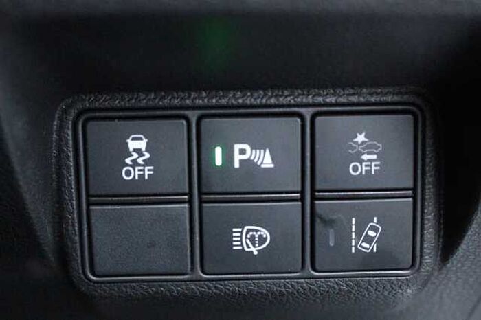 Honda Civic 1.5 VTEC Turbo Prestige 5dr CVT 