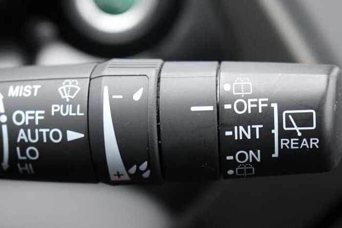 Honda Civic 1.8 i-VTEC SR 5dr Auto 