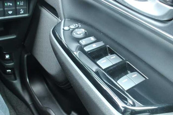 Honda CR-V Hybrid 2.0 i-MMD Hybrid SR 4WD 5dr eCVT 